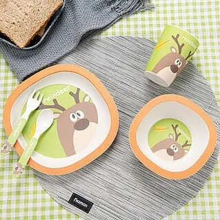 В чем преимущества детской бамбуковой посуды?